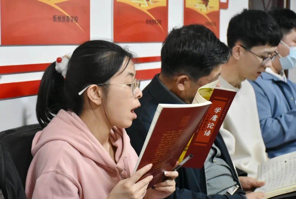 华夏足球联赛掀起热潮，吸引众多观众的简单介绍
